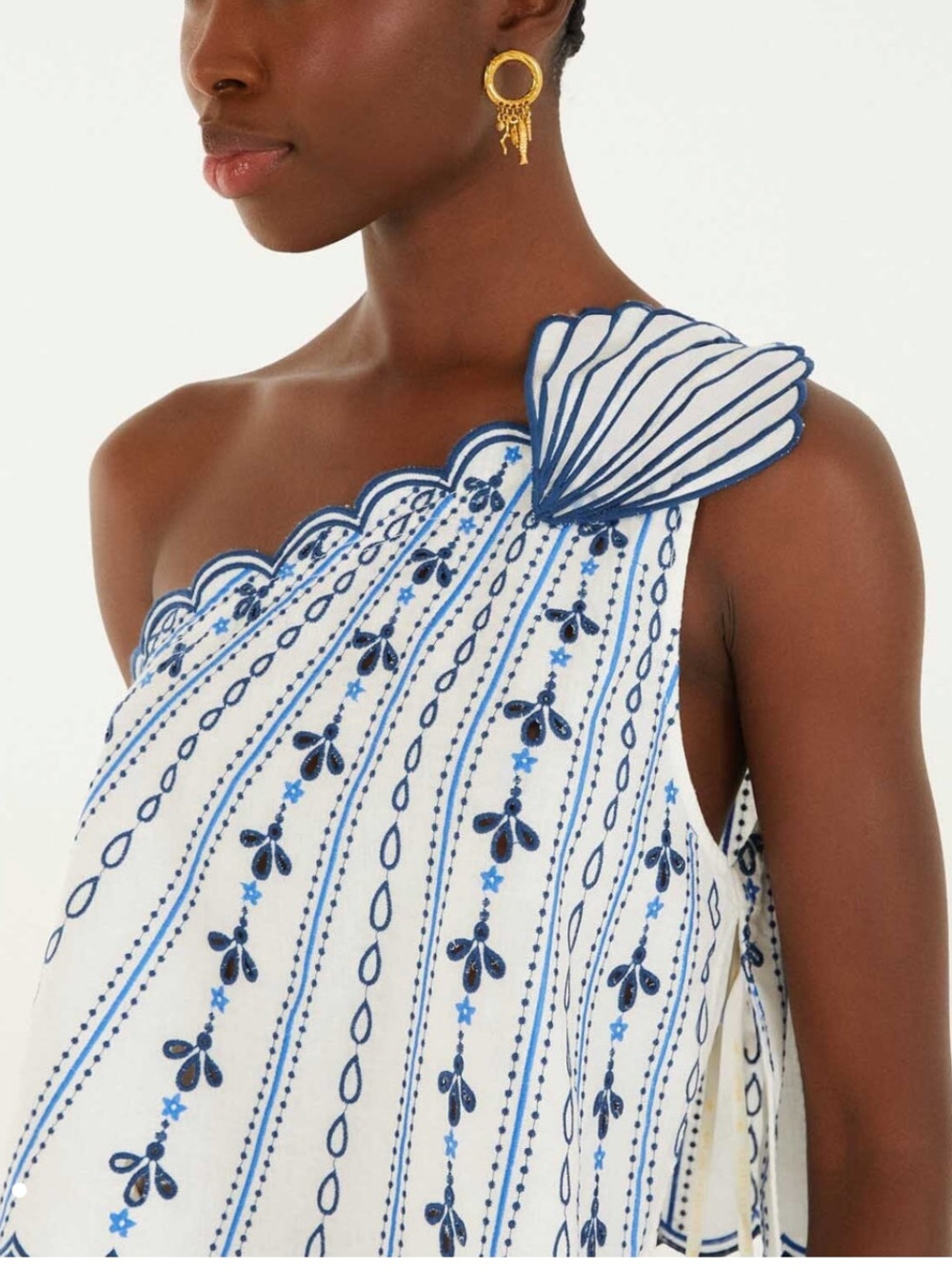 One Shoulder 3d Blouse With Embroidery - Picture 2 of 7